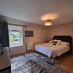 Au Mont De La Quintine # Piscine & Jacuzzi # Ferienhaus Saint-Quentin-sur-le-Homme