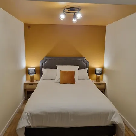 Au Mont De La Quintine # Piscine & Jacuzzi # Hébergement de vacances *