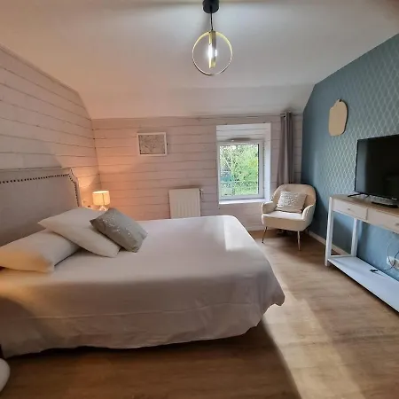 Hébergement de vacances Au Mont De La Quintine # Piscine & Jacuzzi # *