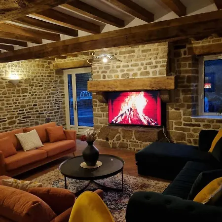 Au Mont De La Quintine # Piscine & Jacuzzi # Ferienhaus Saint-Quentin-sur-le-Homme