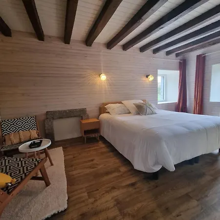 Au Mont De La Quintine # Piscine & Jacuzzi # بيت للعطل Saint-Quentin-sur-le-Homme