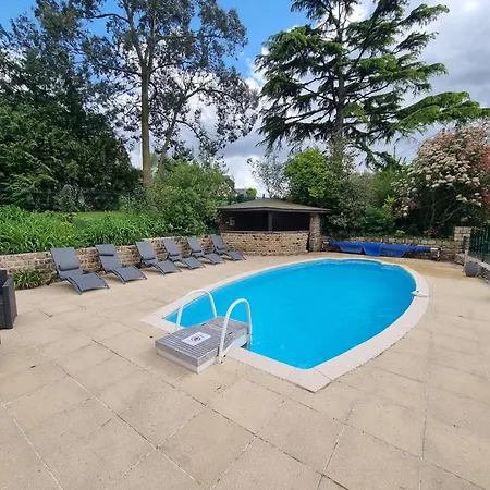 Ferienhaus Au Mont De La Quintine # Piscine & Jacuzzi # Saint-Quentin-sur-le-Homme