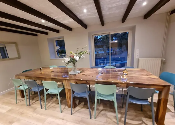 Au Mont De La Quintine # Piscine & Jacuzzi #