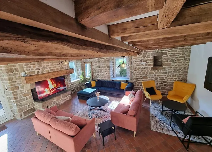 Hébergement de vacances Au Mont De La Quintine # Piscine & Jacuzzi # *