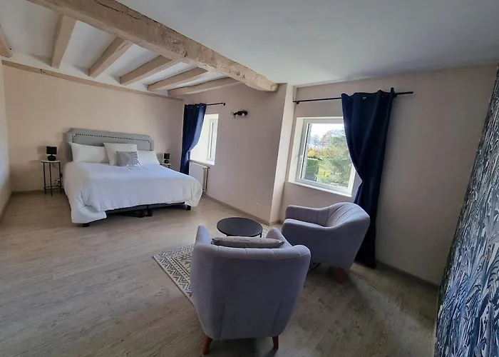 Au Mont De La Quintine # Piscine & Jacuzzi # Hébergement de vacances Saint-Quentin-sur-le-Homme